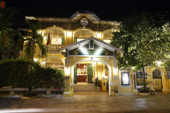 Les Jardins de la Carambole Restaurant